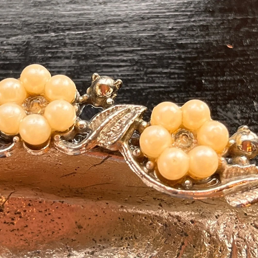 Faux Pearl Rhinestone Clam Shell Seashell Trinket Dish Beach Ocean Decor
